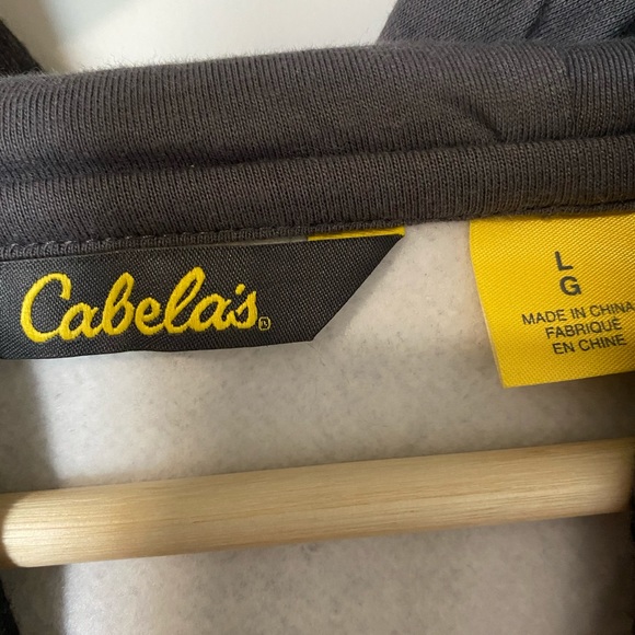 Dark Camo Cabela’s Bunny hug - Picture 3 of 3